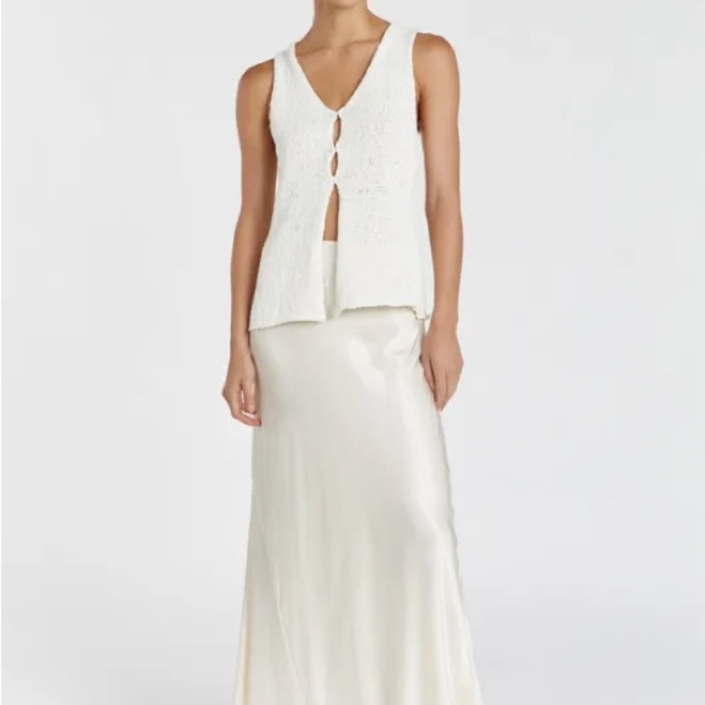 DISSH Dion Off White Boucle Vest